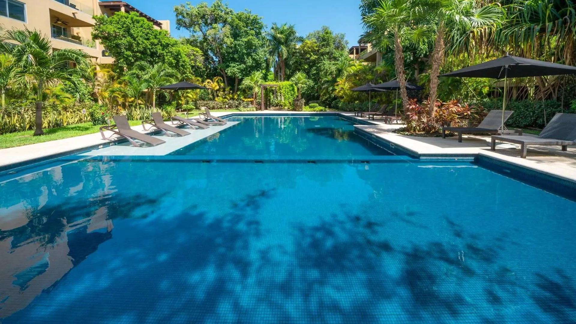Casa de Férias Condo Valentine 5 Star, 4 Pools, Gym, Concierge Services, 24-Hr Security Playa del Carmen México