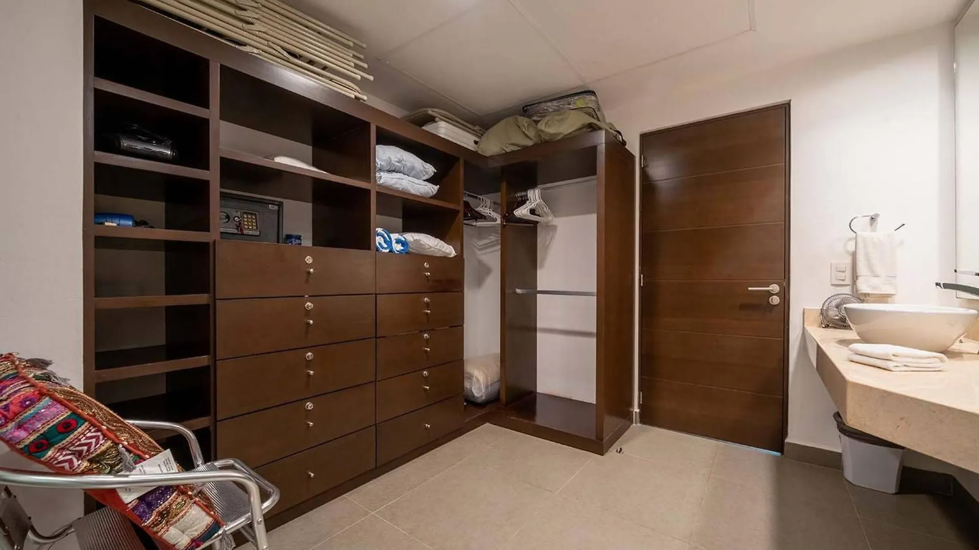 別荘 Condo Valentine 5 Star, 4 Pools, Gym, Concierge Services, 24-Hr Security プレヤデルカーメン